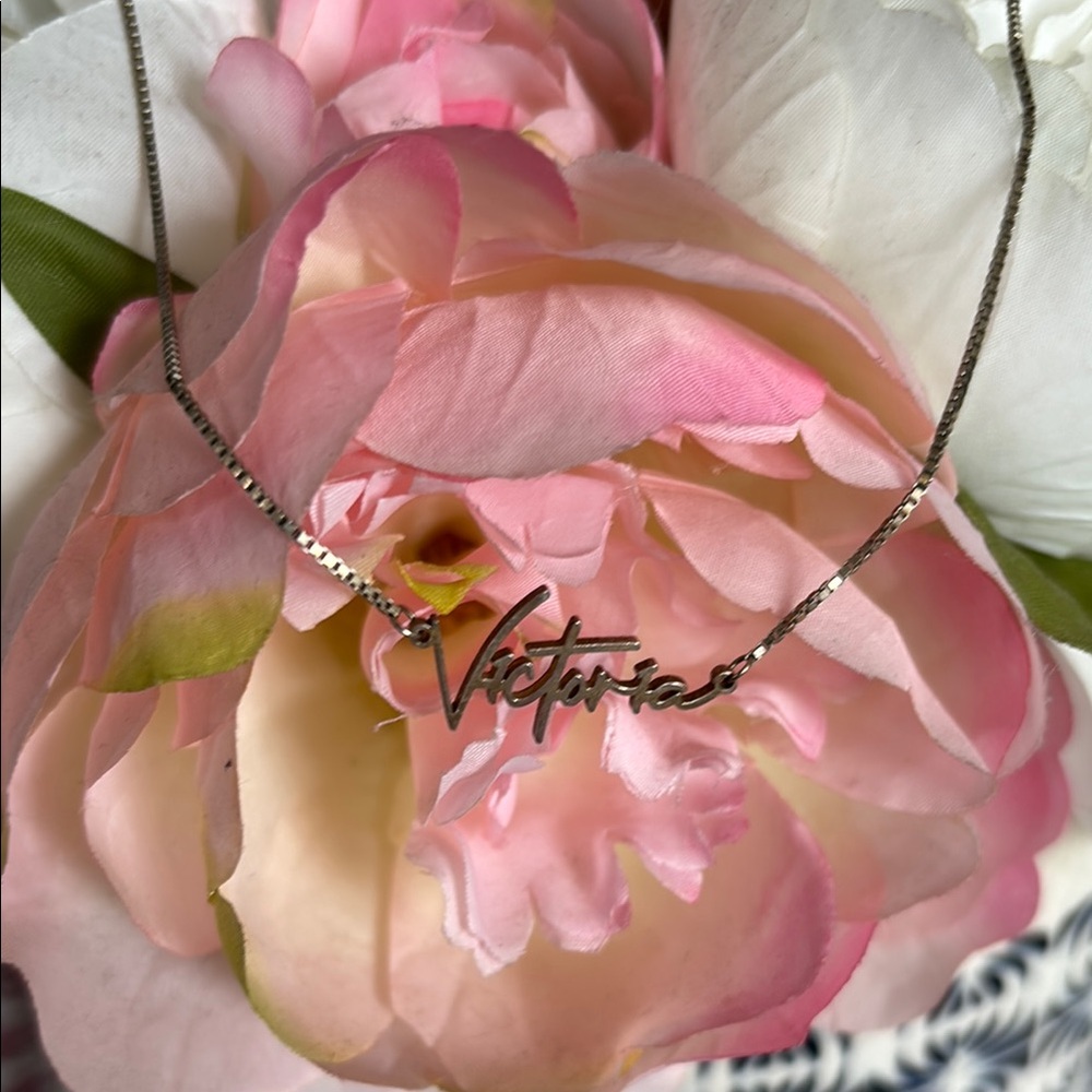 Silver Victoria Necklace with Personalized Pendant